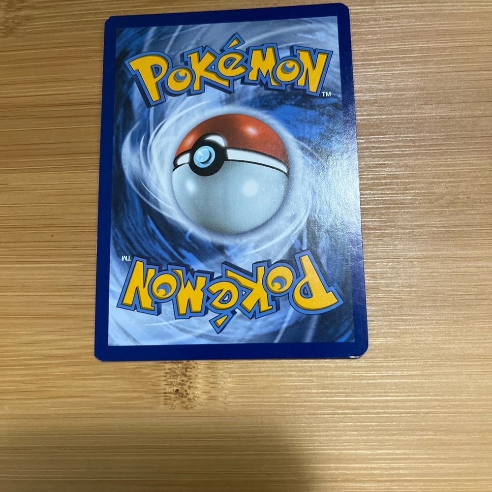 Geodude Pokémon Card TCG 2021 - Picture 8 of 9